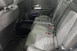 MERCEDES-BENZ EQB esikatselu 10