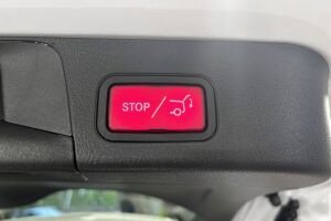 MERCEDES-BENZ EQB esikatselu 14