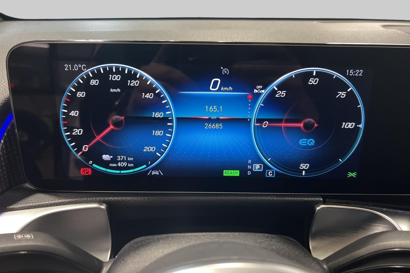 MERCEDES-BENZ EQB iso kuva 21