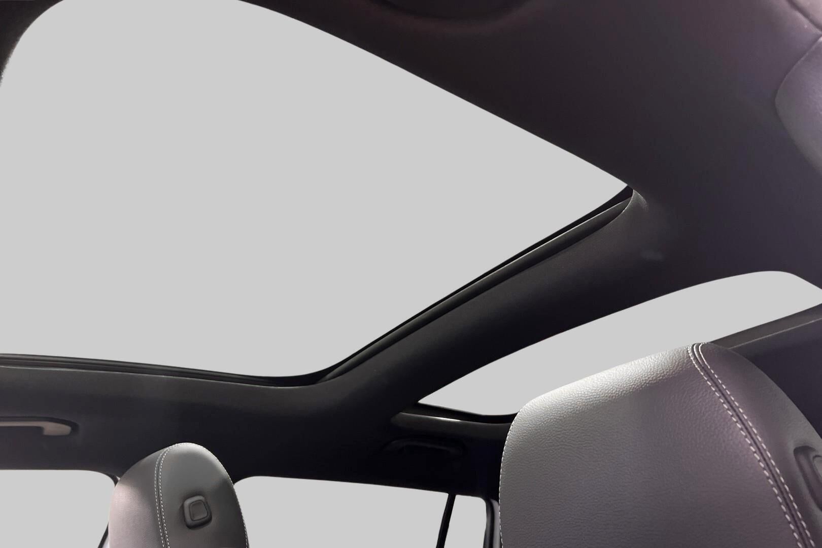 MERCEDES-BENZ EQB iso kuva 23