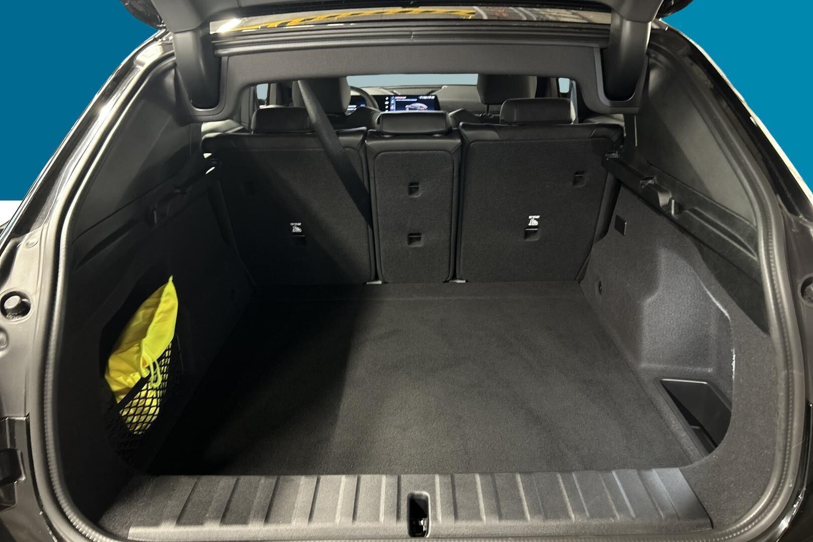 BMW IX2 iso kuva 11