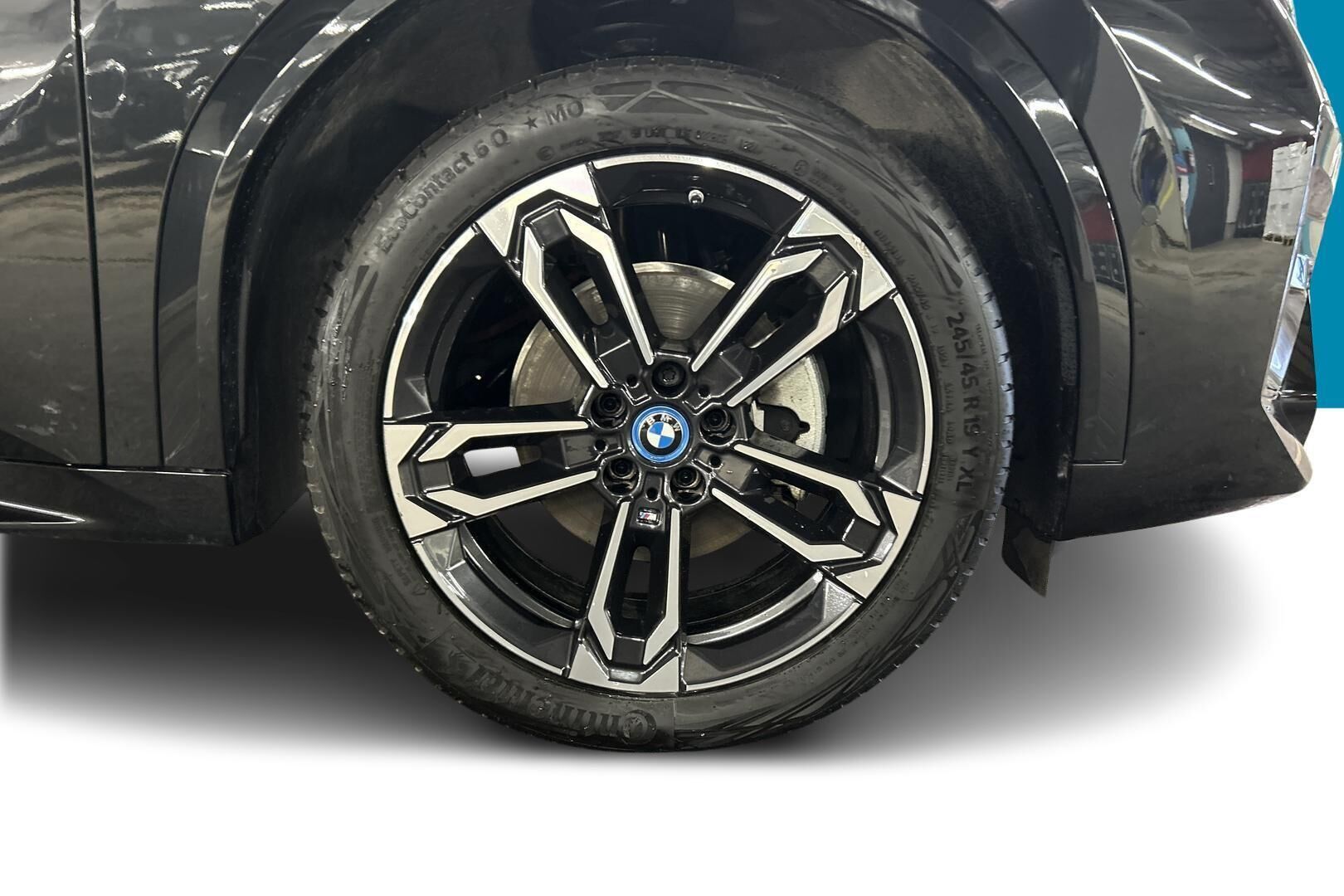 BMW IX2 iso kuva 12