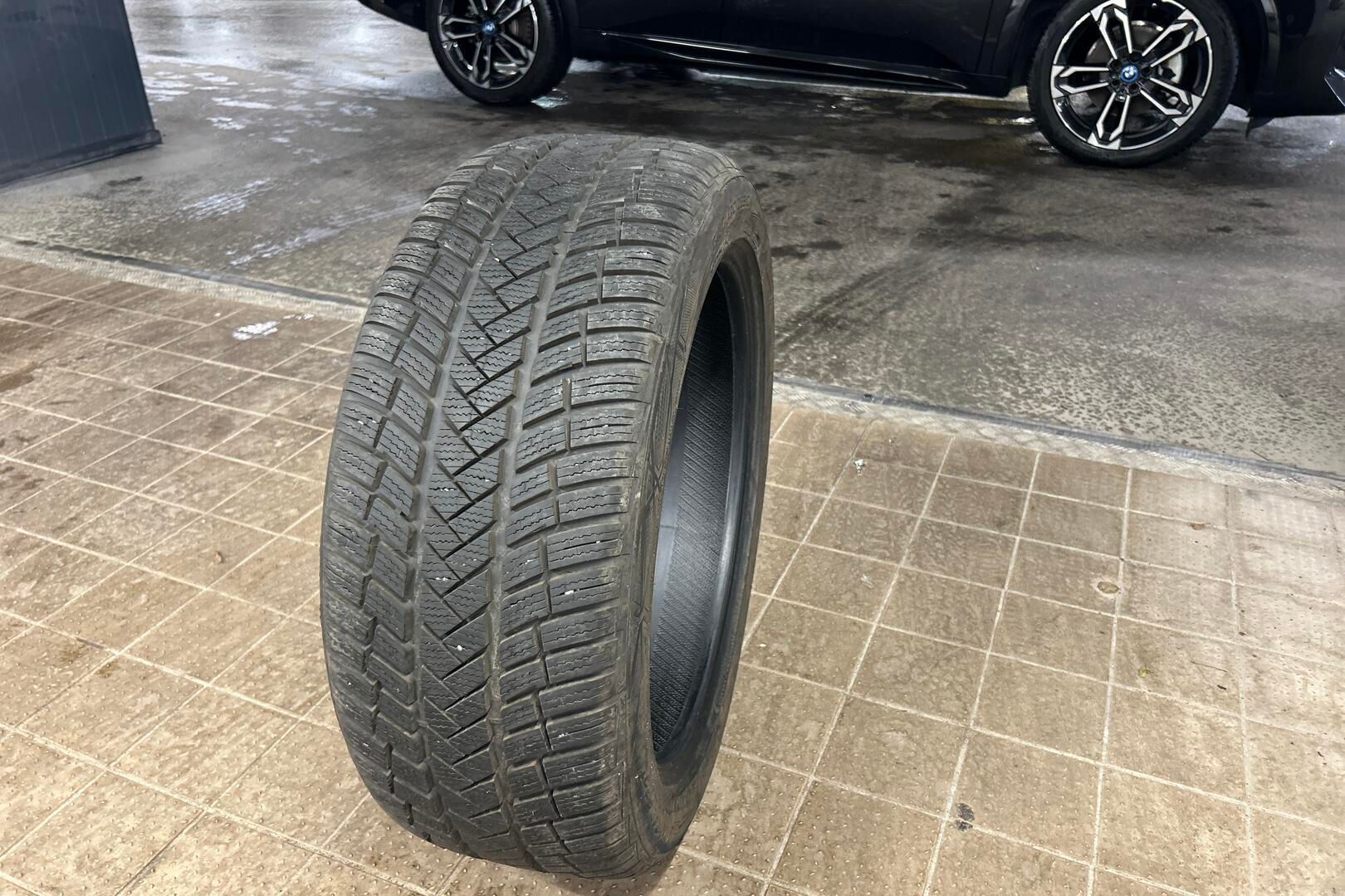 BMW IX2 iso kuva 13