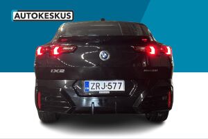 BMW IX2 esikatselu 5