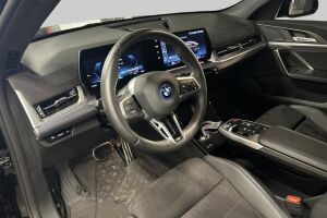 BMW IX2 esikatselu 8