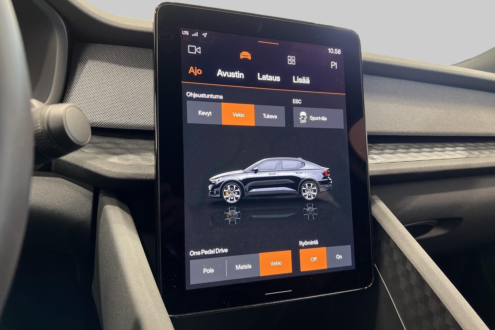 POLESTAR 2 iso kuva 30