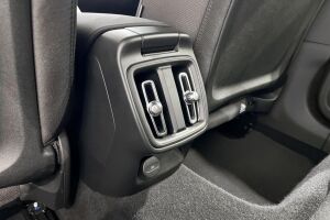 POLESTAR 2 esikatselu 17