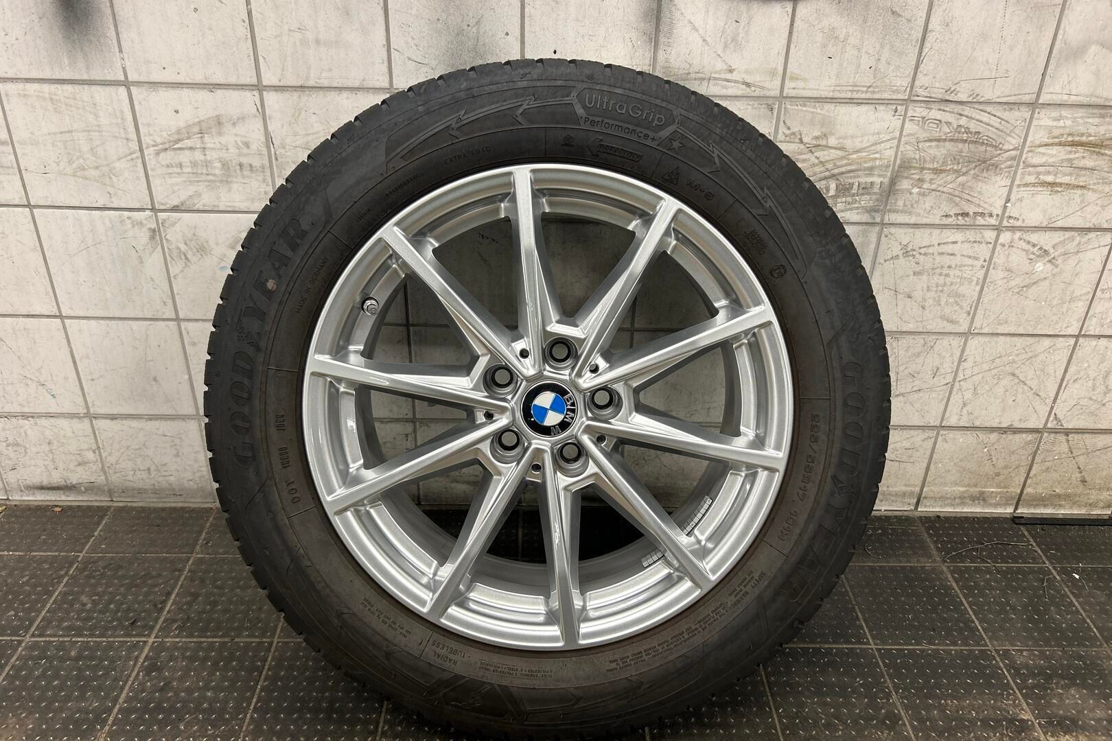 BMW I4 iso kuva 13