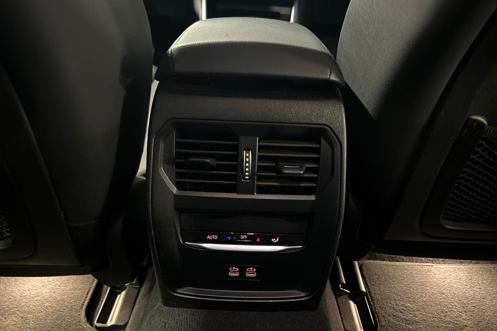 BMW I4 iso kuva 14