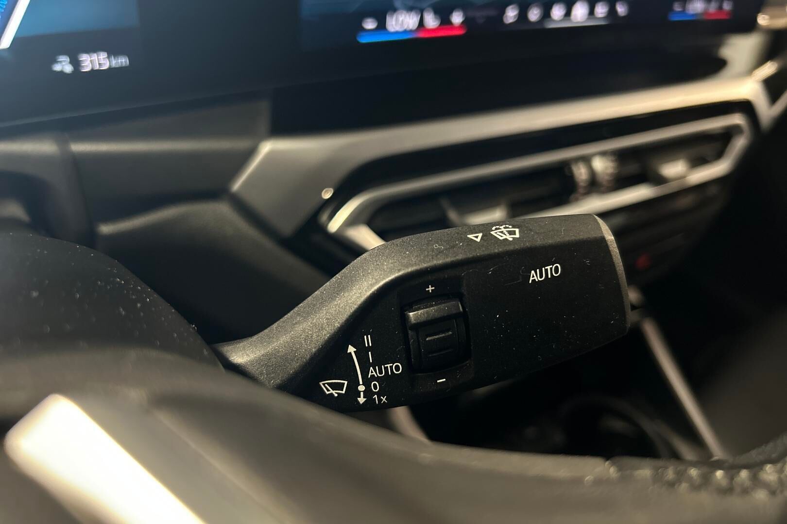 BMW I4 iso kuva 19