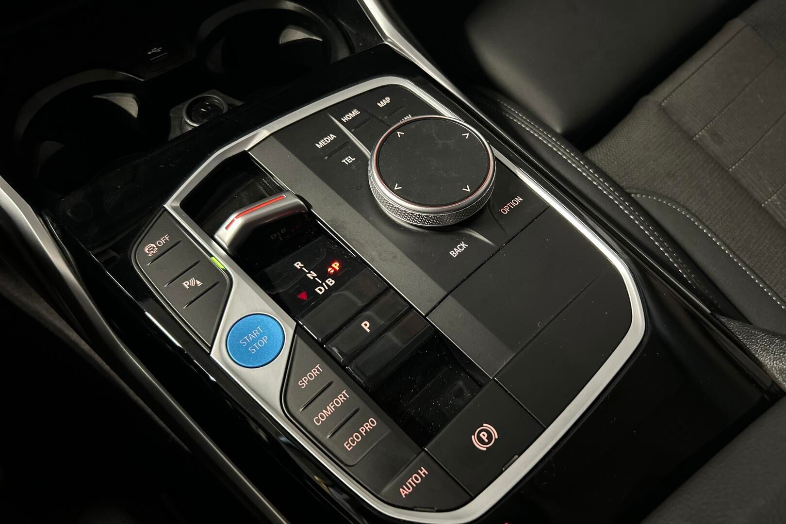 BMW I4 iso kuva 33
