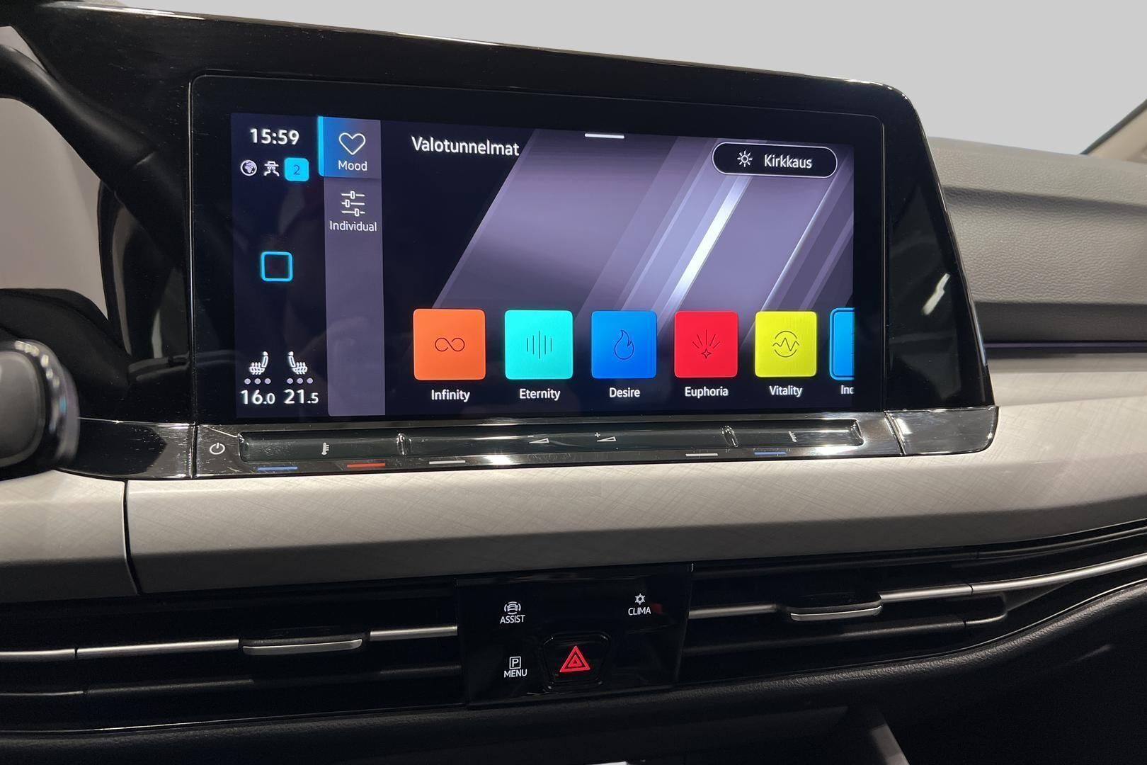 VOLKSWAGEN GOLF iso kuva 13