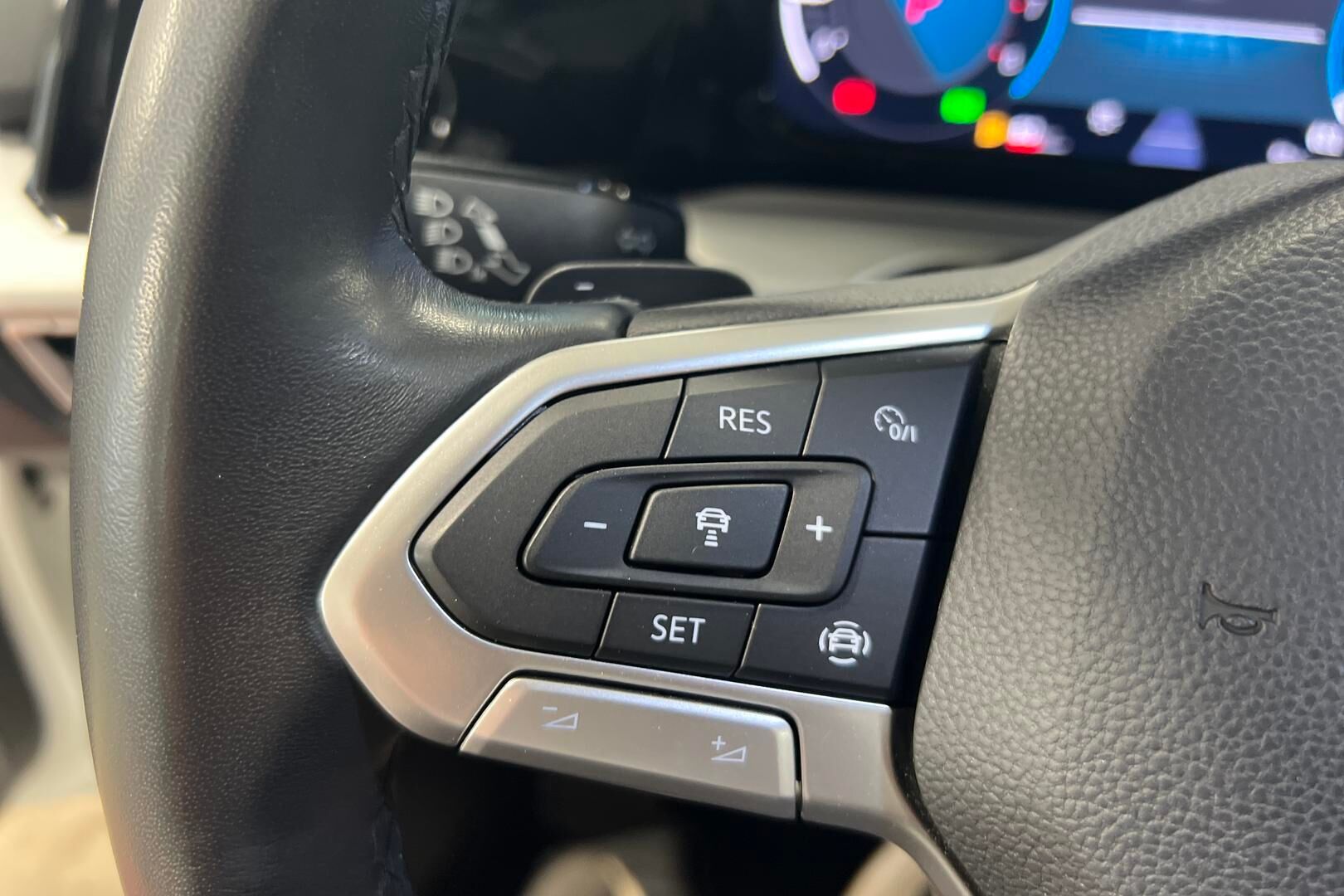 VOLKSWAGEN GOLF iso kuva 15