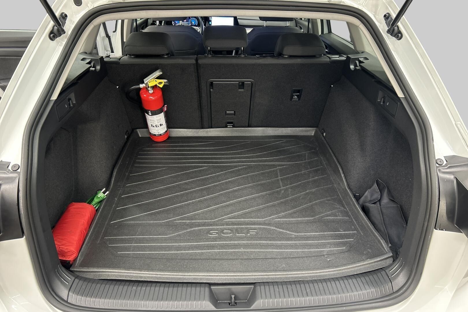 VOLKSWAGEN GOLF iso kuva 8