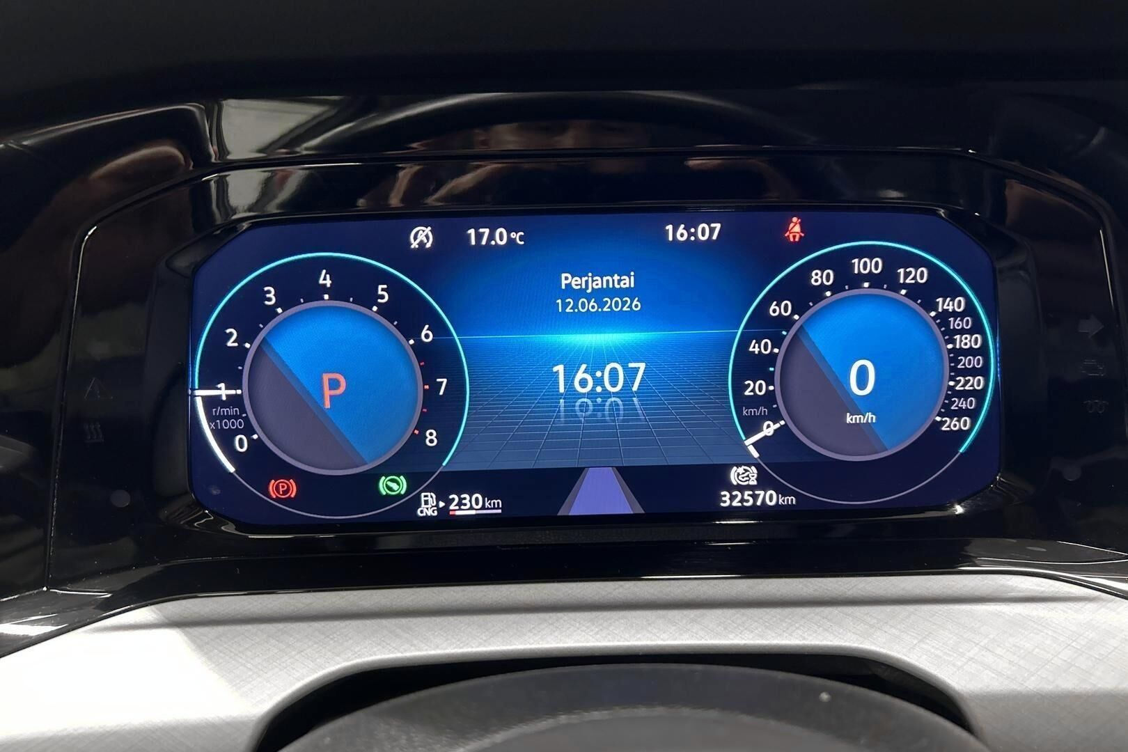 VOLKSWAGEN GOLF iso kuva 10
