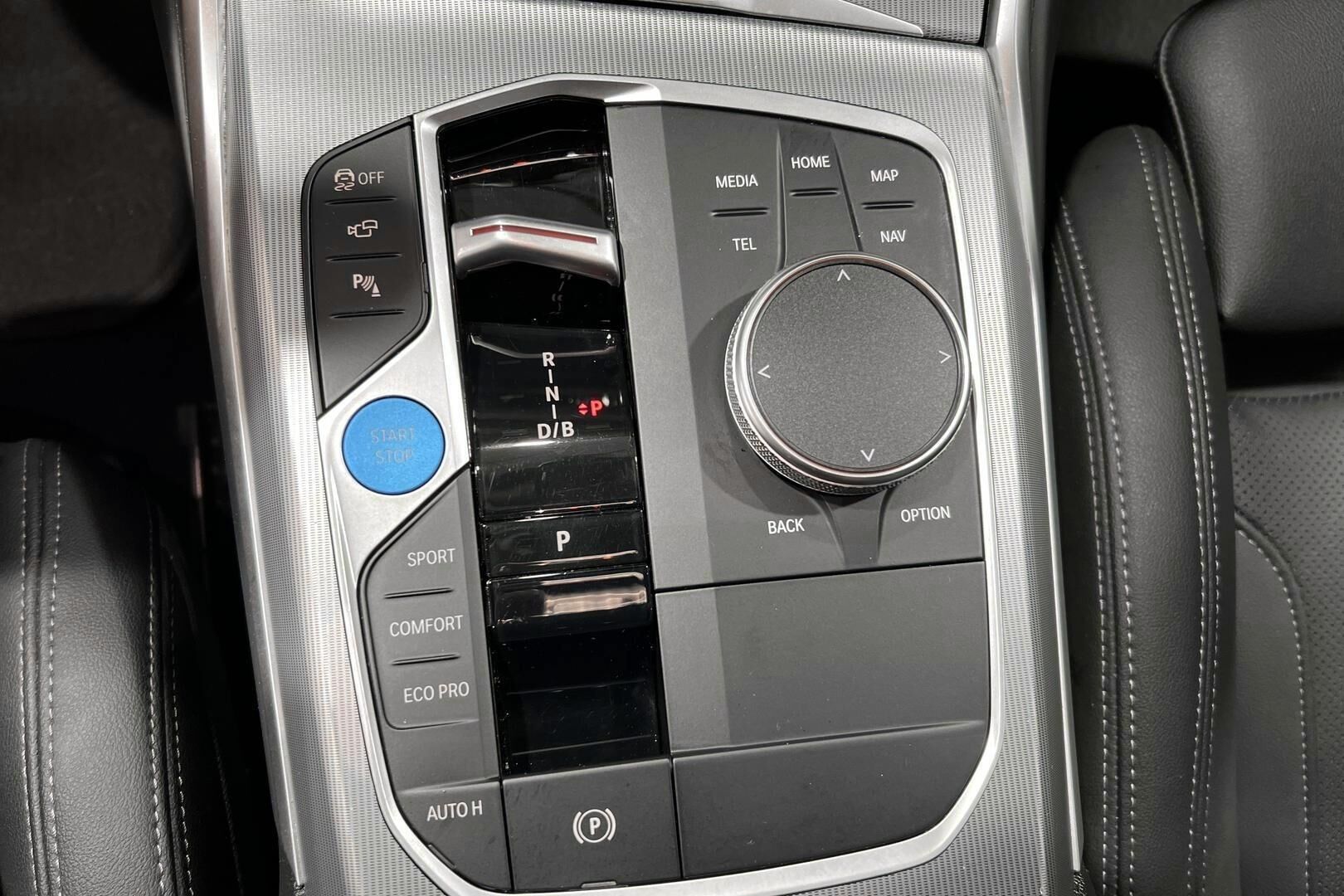 BMW I4 iso kuva 18