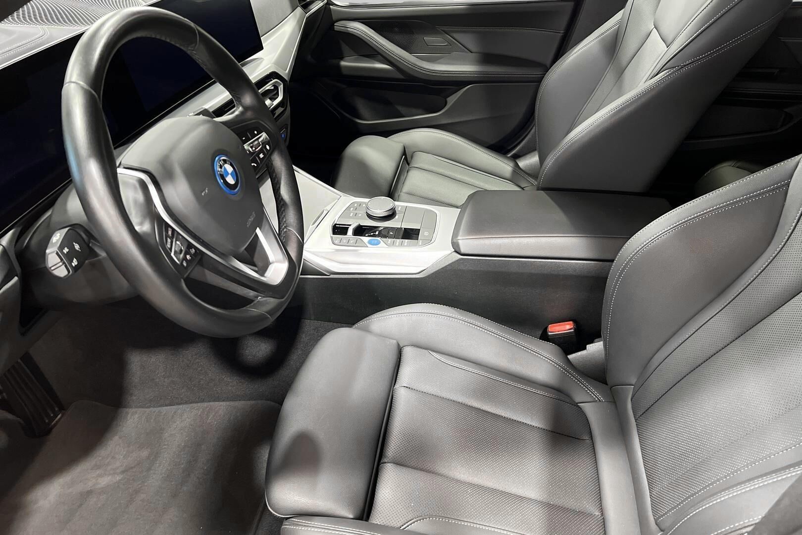 BMW I4 iso kuva 21