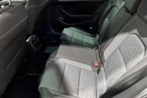 VOLKSWAGEN Passat esikatselu 10