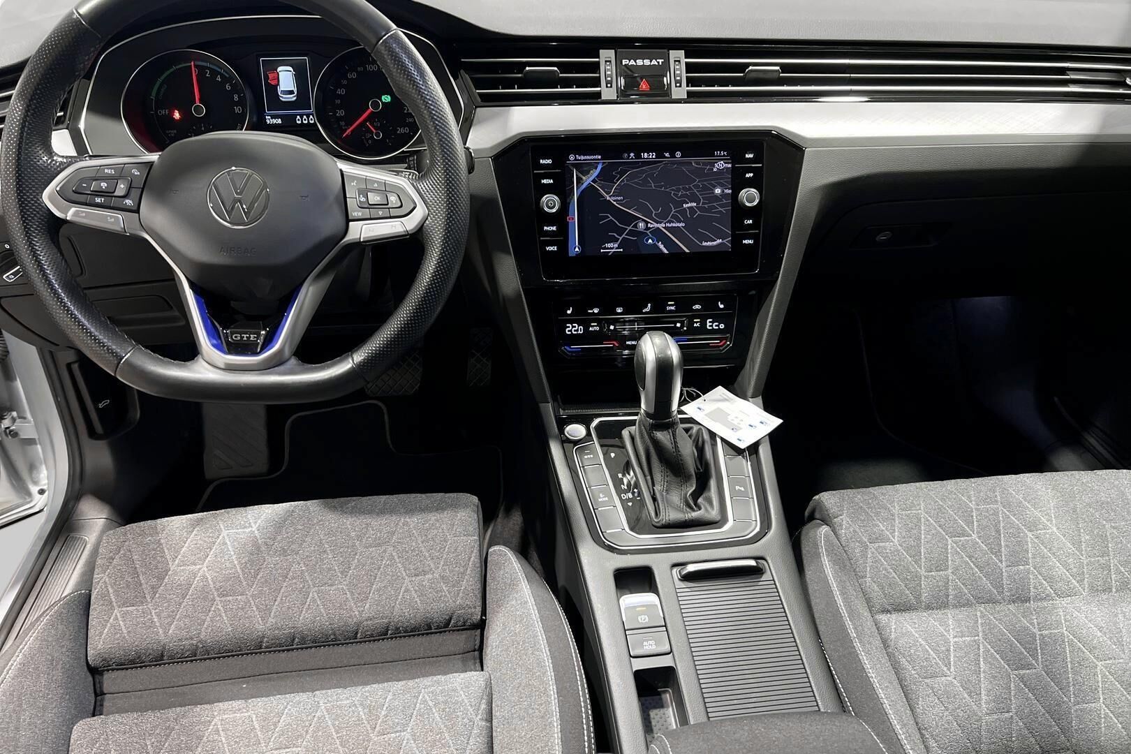 VOLKSWAGEN Passat iso kuva 11