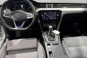 VOLKSWAGEN Passat esikatselu 11