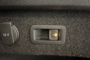 VOLKSWAGEN Passat esikatselu 14