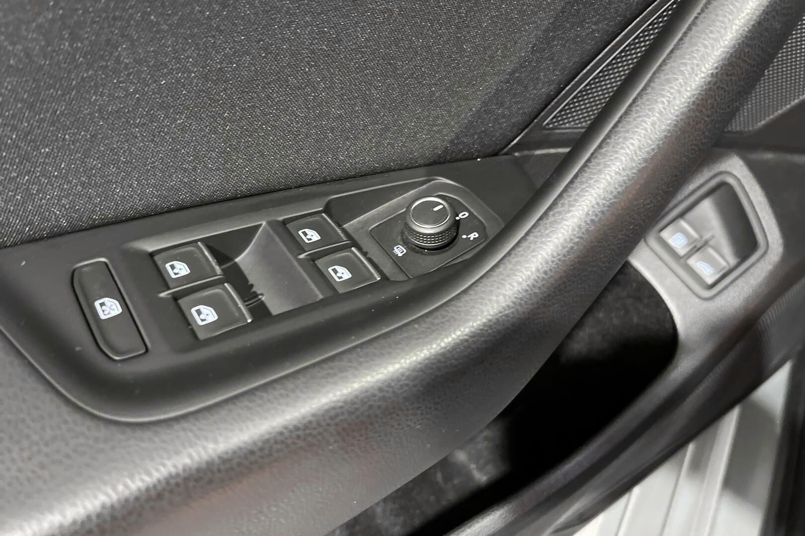 VOLKSWAGEN Passat iso kuva 16