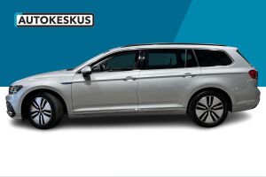 VOLKSWAGEN Passat esikatselu 8