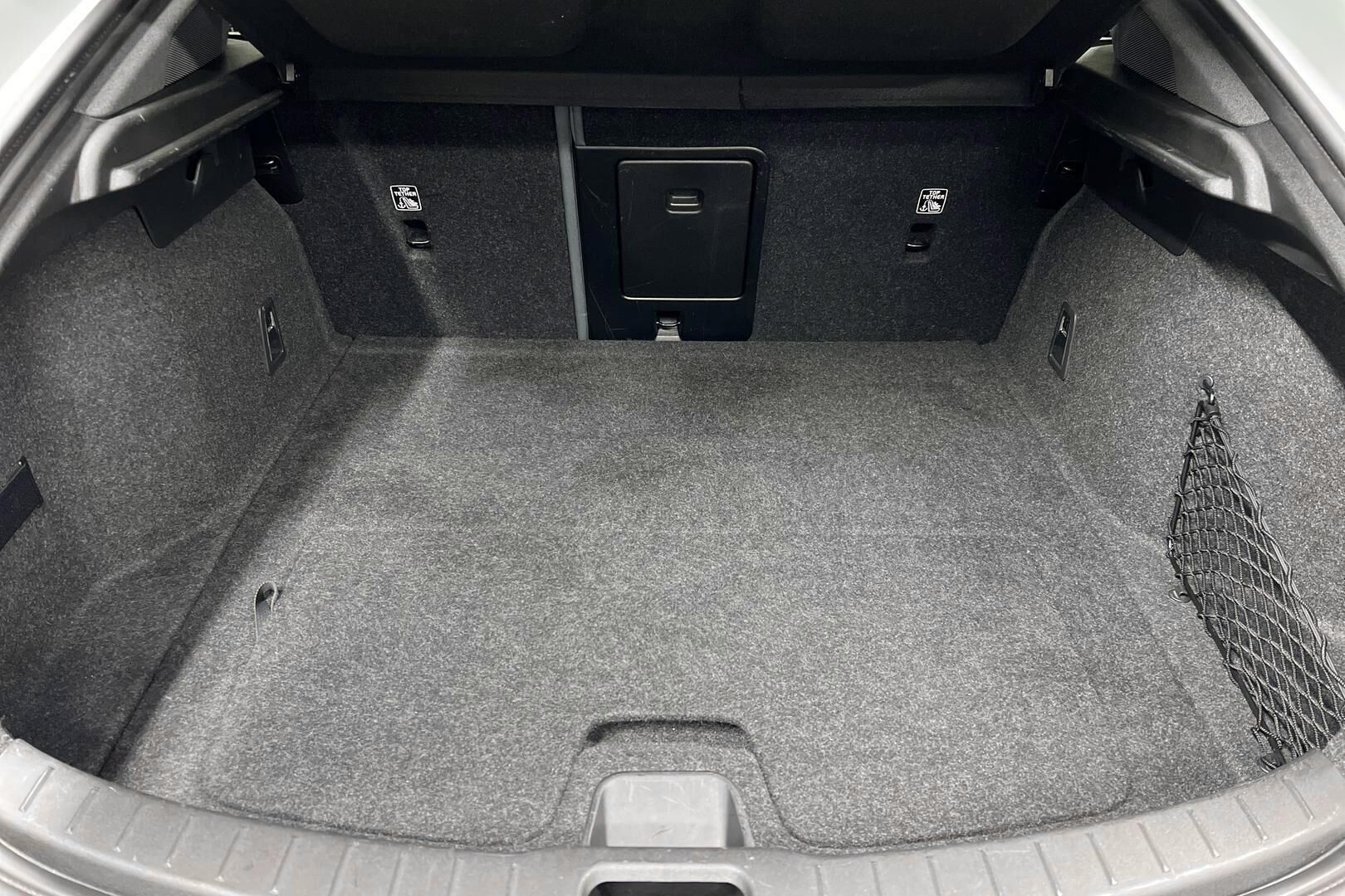 POLESTAR 2 iso kuva 16