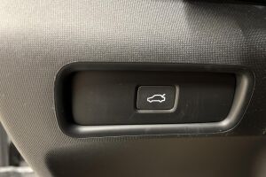 POLESTAR 2 esikatselu 11