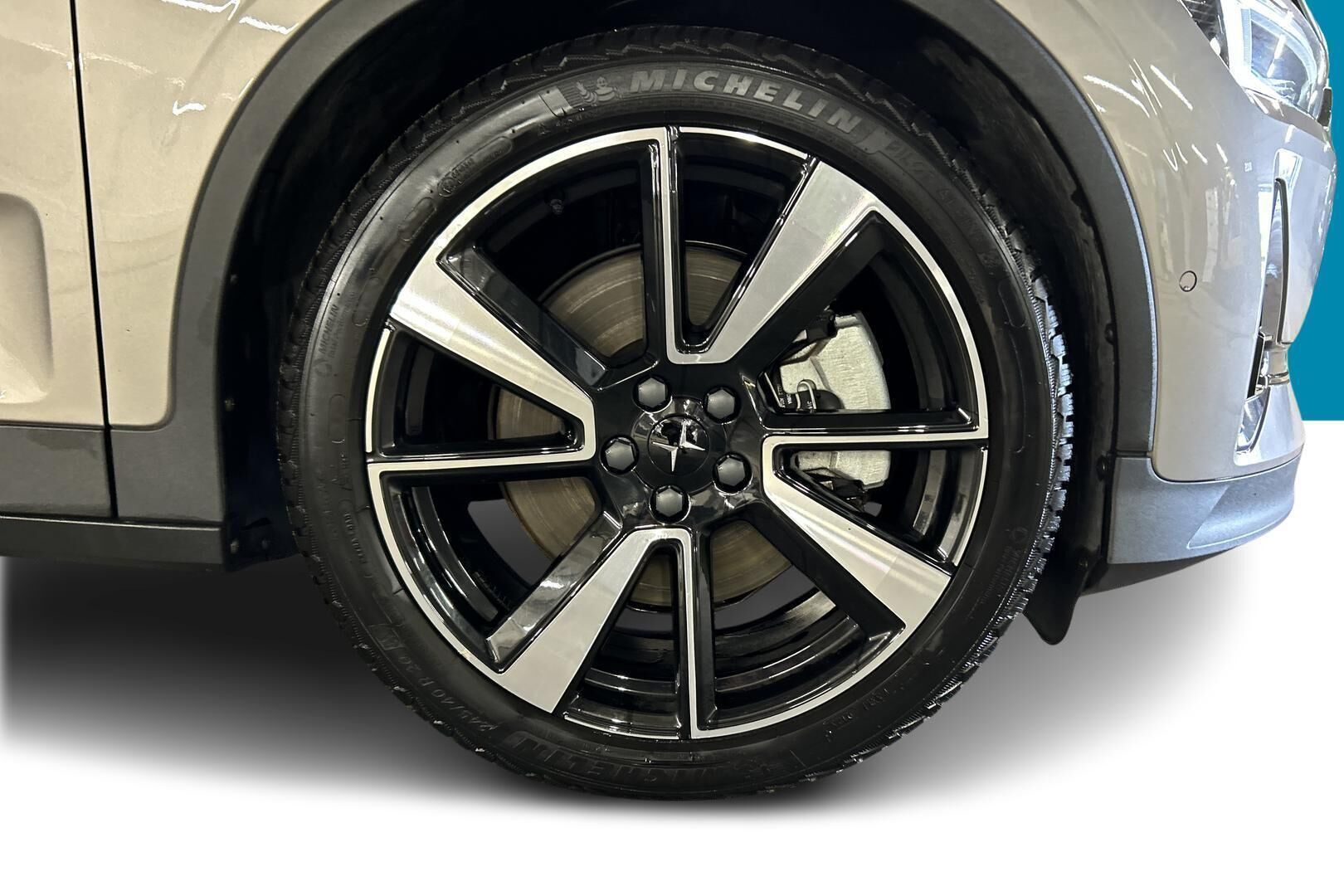 POLESTAR 2 iso kuva 13