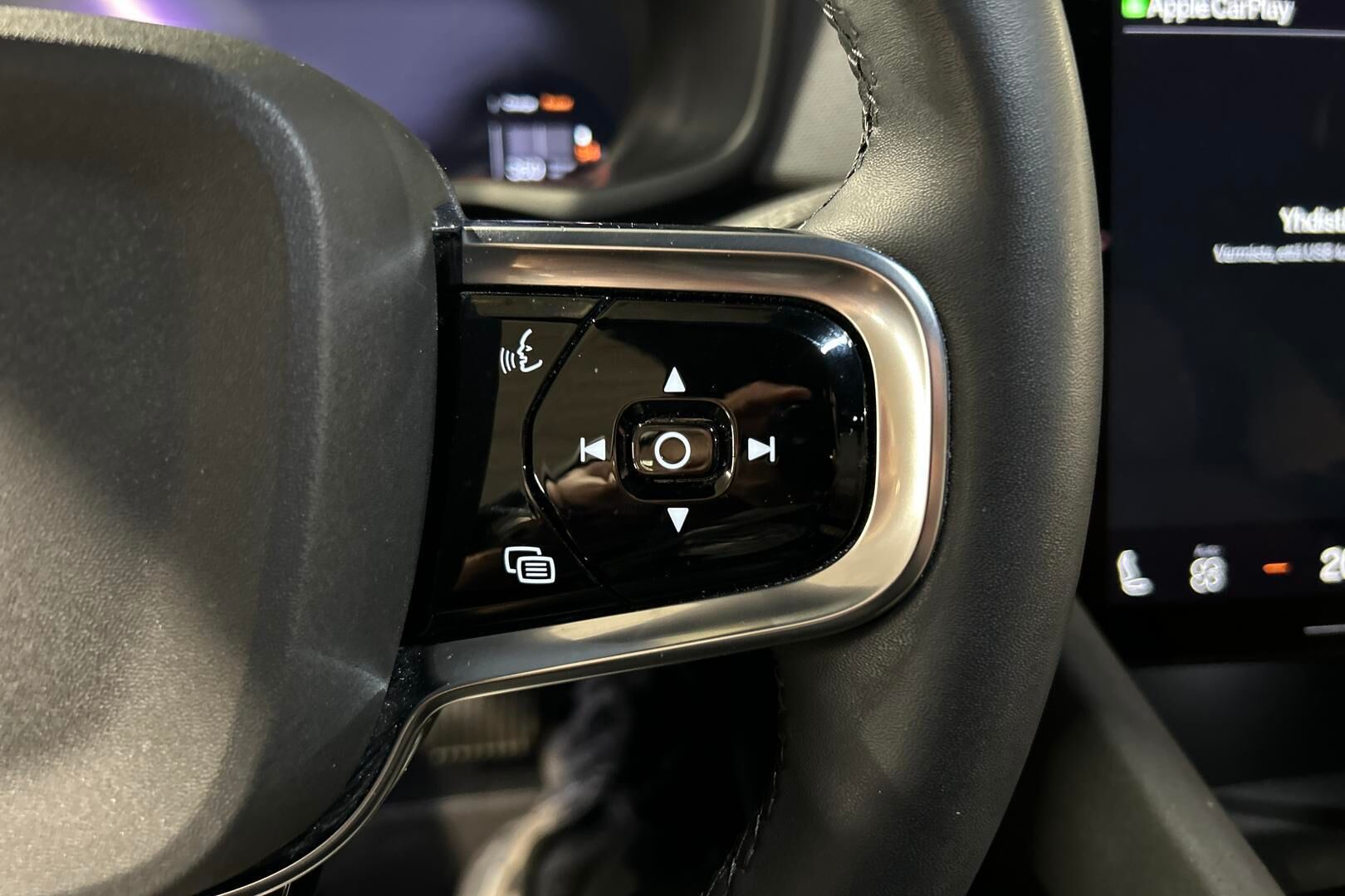 POLESTAR 2 iso kuva 18