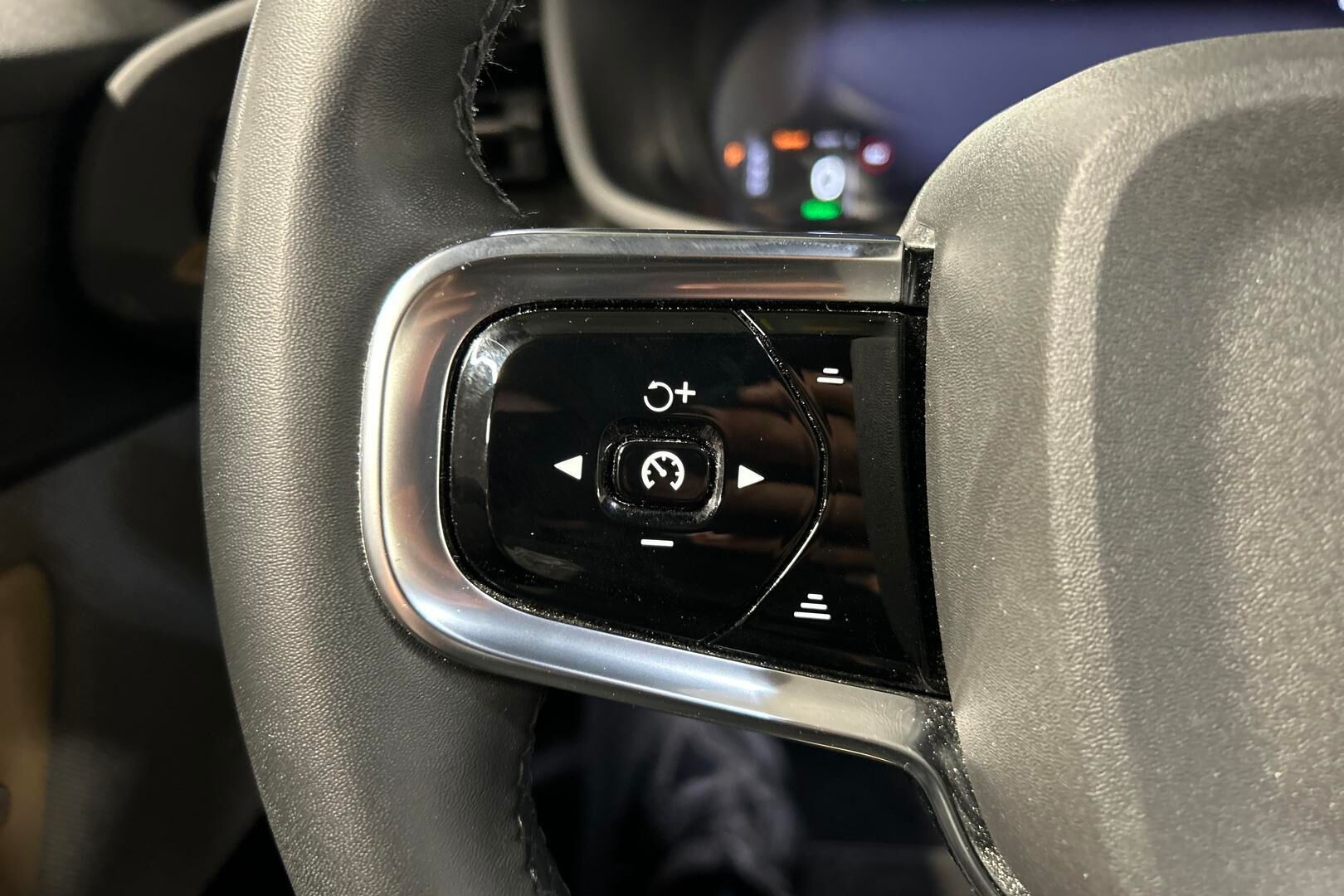 POLESTAR 2 iso kuva 19