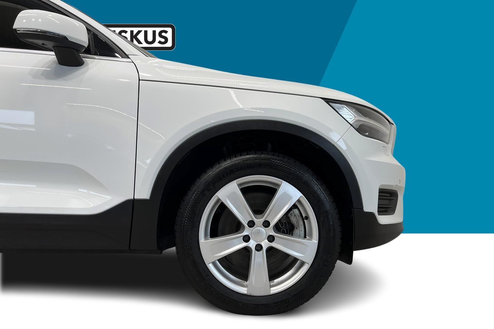 VOLVO XC40 iso kuva 8