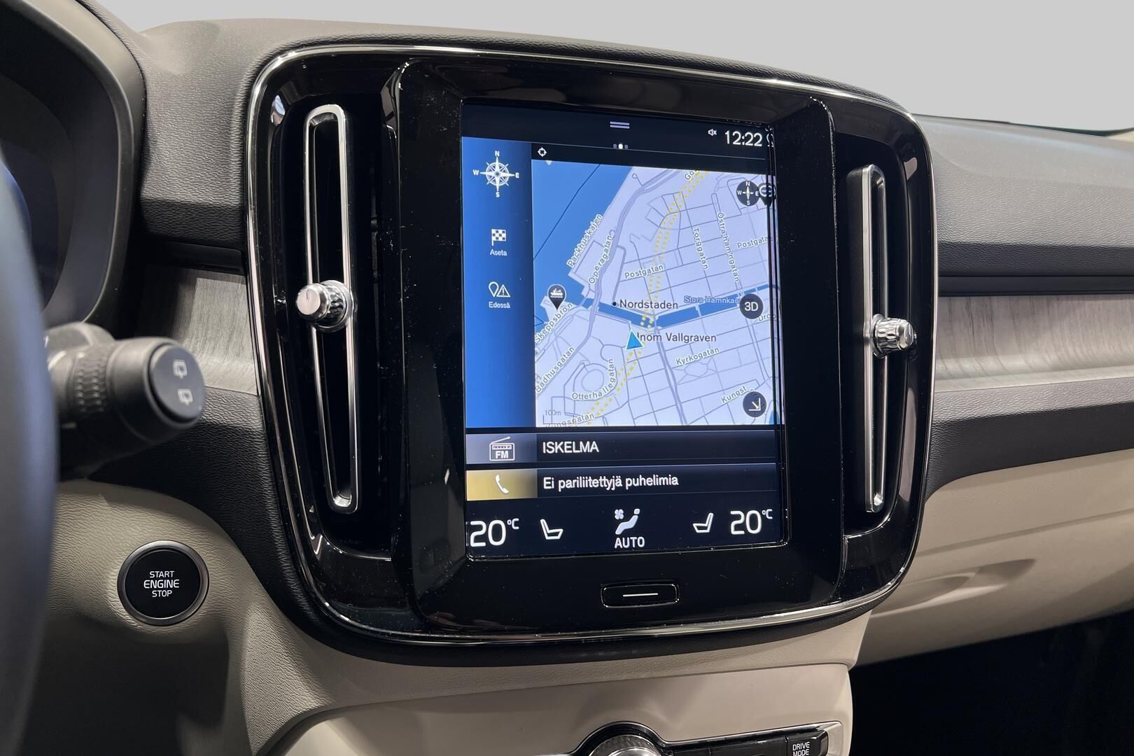 VOLVO XC40 iso kuva 10