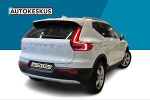VOLVO XC40 esikatselu 3