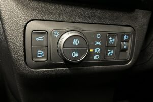 FORD KUGA esikatselu 29