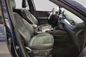 FORD KUGA esikatselu 6