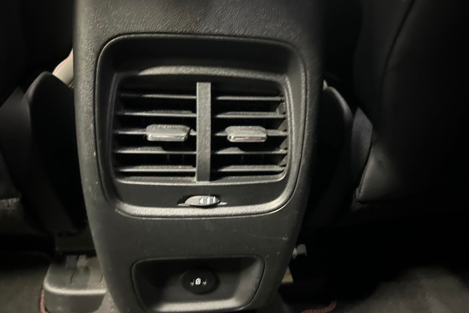 FORD KUGA iso kuva 31