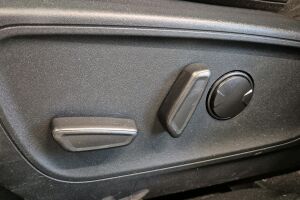 FORD KUGA esikatselu 4