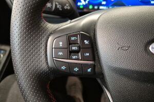 FORD KUGA esikatselu 5