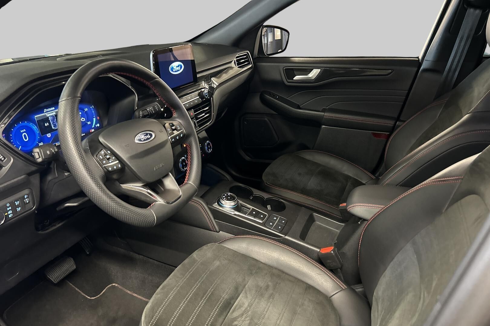 FORD KUGA iso kuva 9