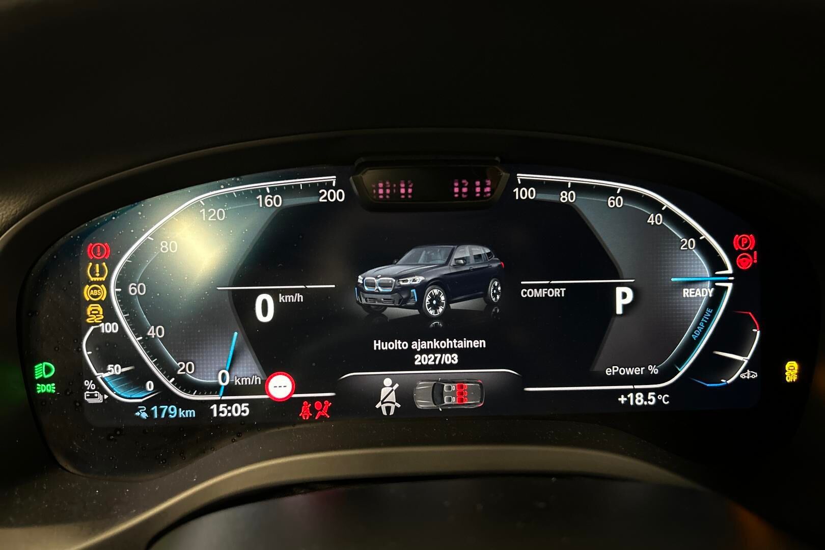 BMW iX3 iso kuva 13