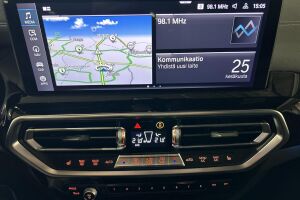 BMW iX3 esikatselu 14
