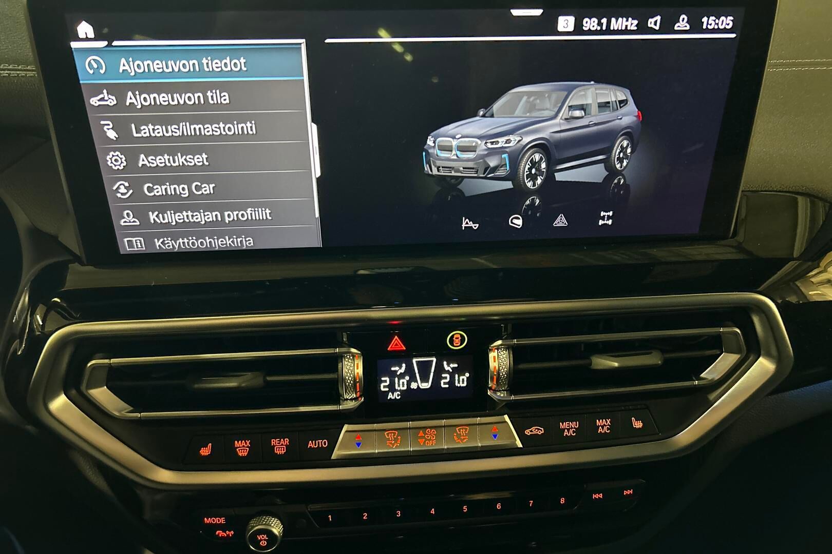 BMW iX3 iso kuva 15