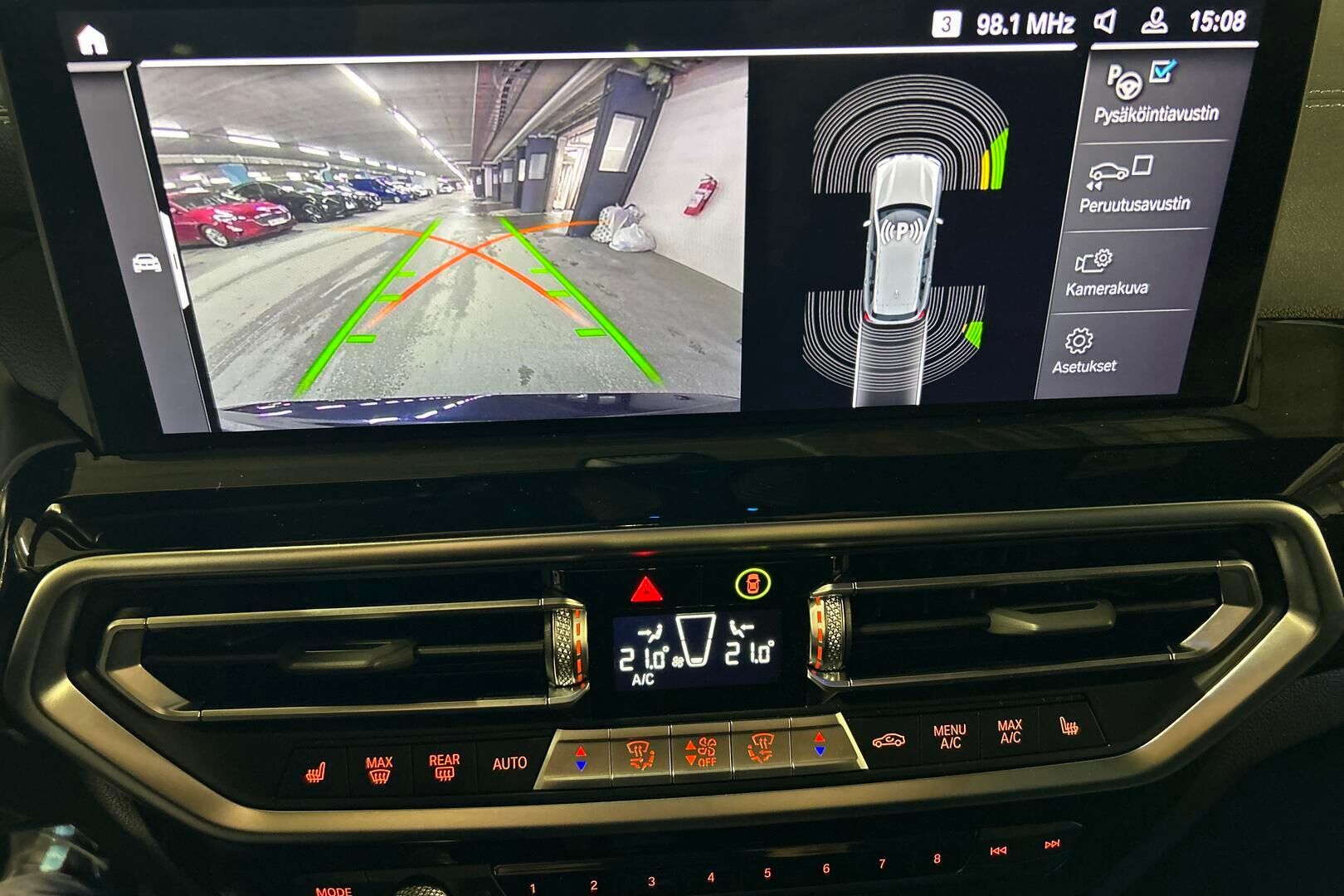 BMW iX3 iso kuva 20