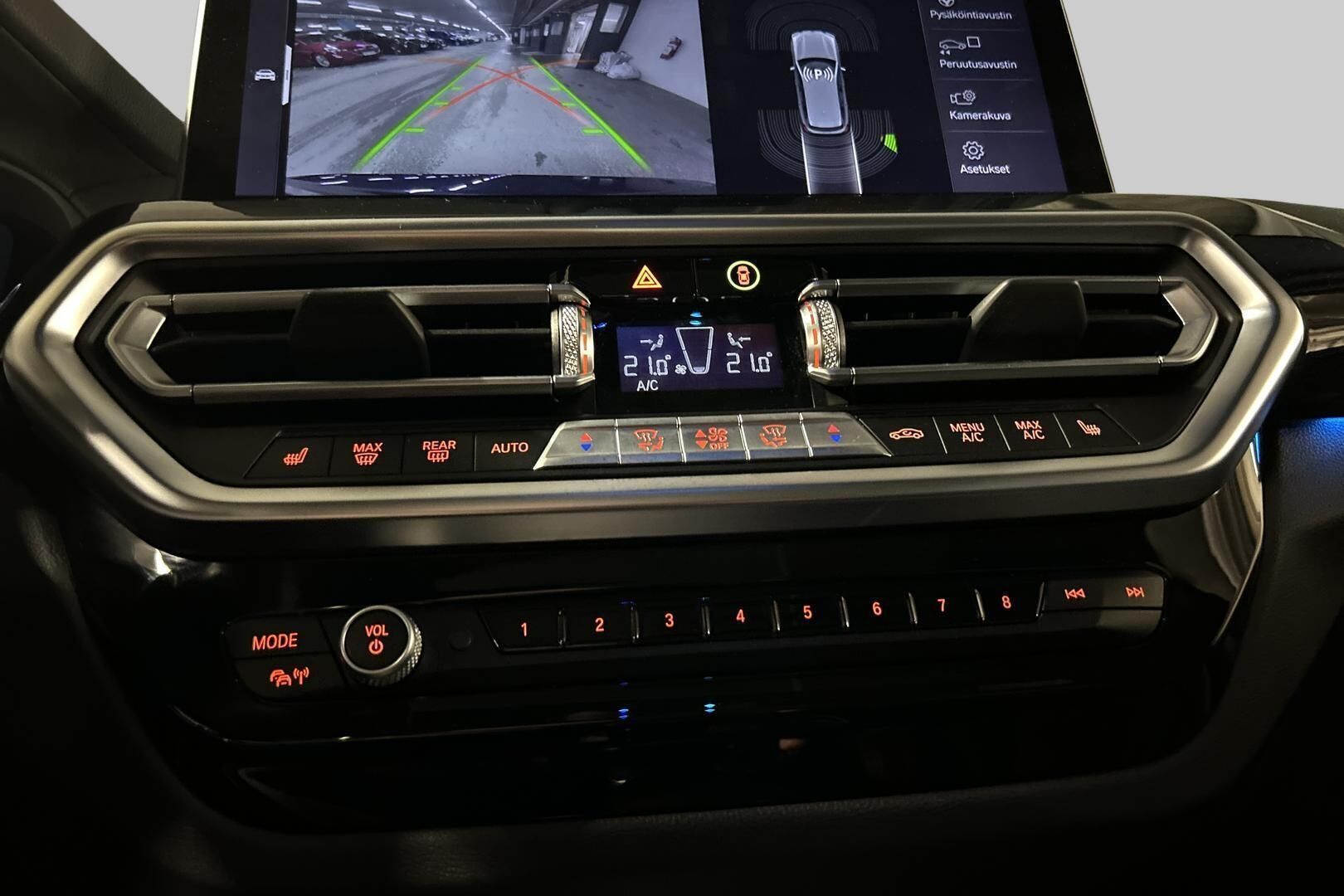 BMW iX3 iso kuva 21