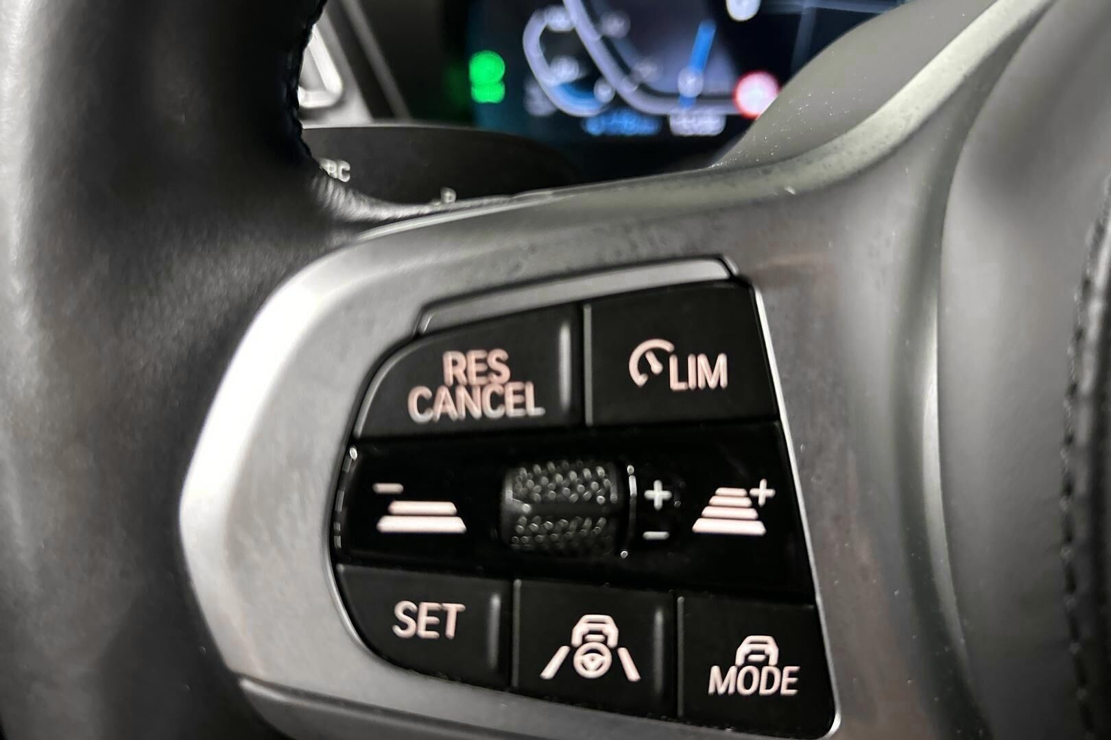BMW iX3 iso kuva 24
