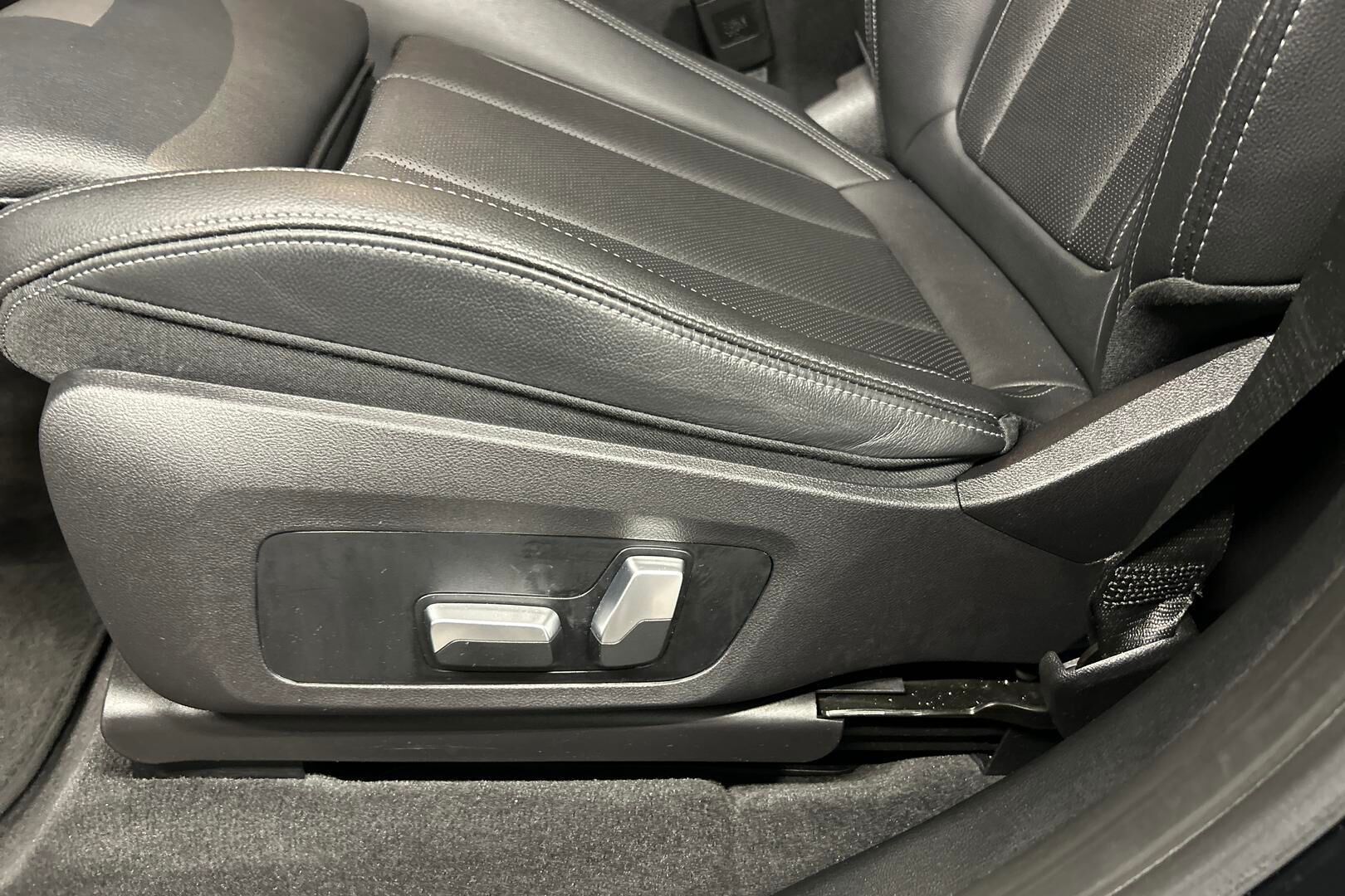 BMW iX3 iso kuva 28