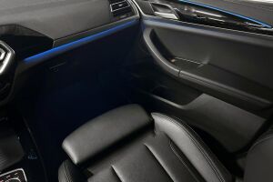 BMW iX3 esikatselu 33