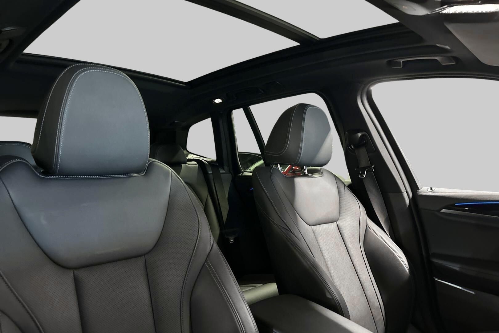 BMW iX3 iso kuva 36
